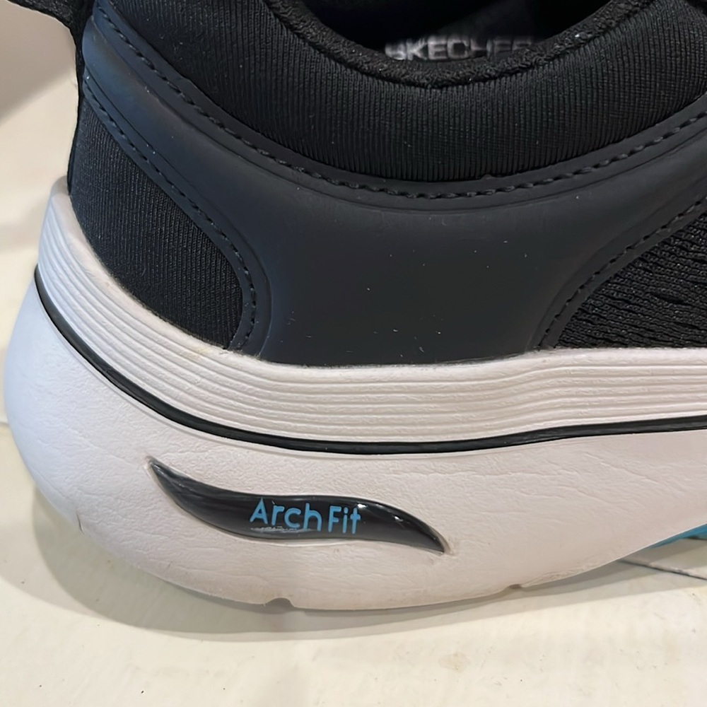 Skechers Go Walk ArchFit Sneakers size 9.5 women’s - Picture 5 of 11
